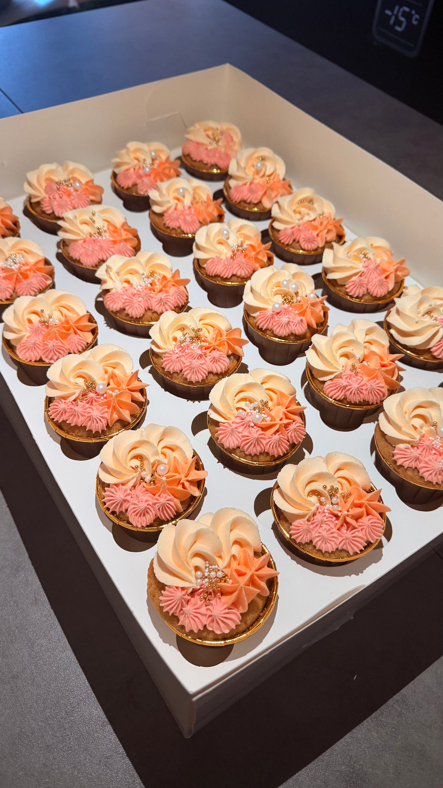 100x Bespoke Cupcakes