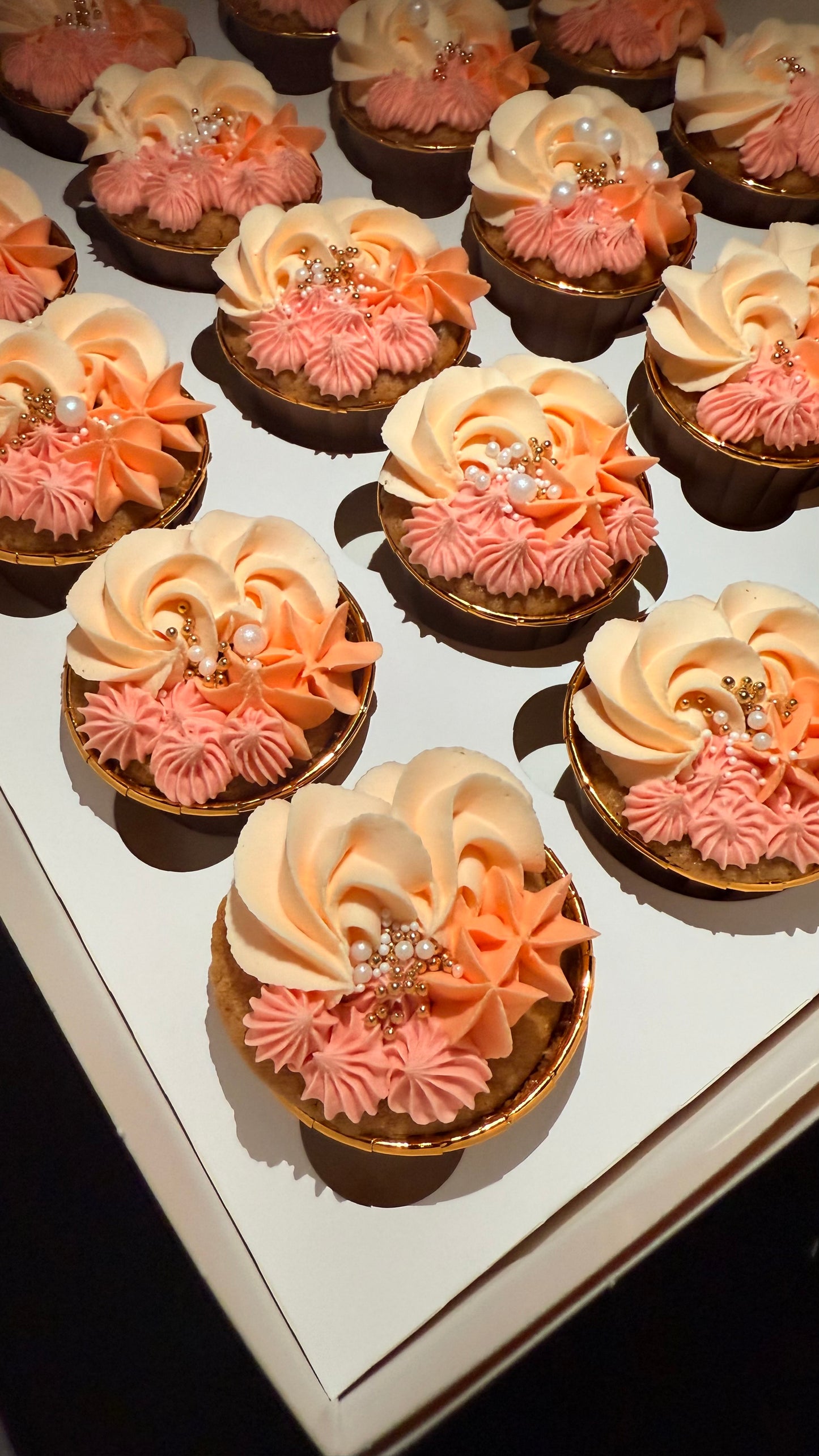 100x Bespoke Cupcakes
