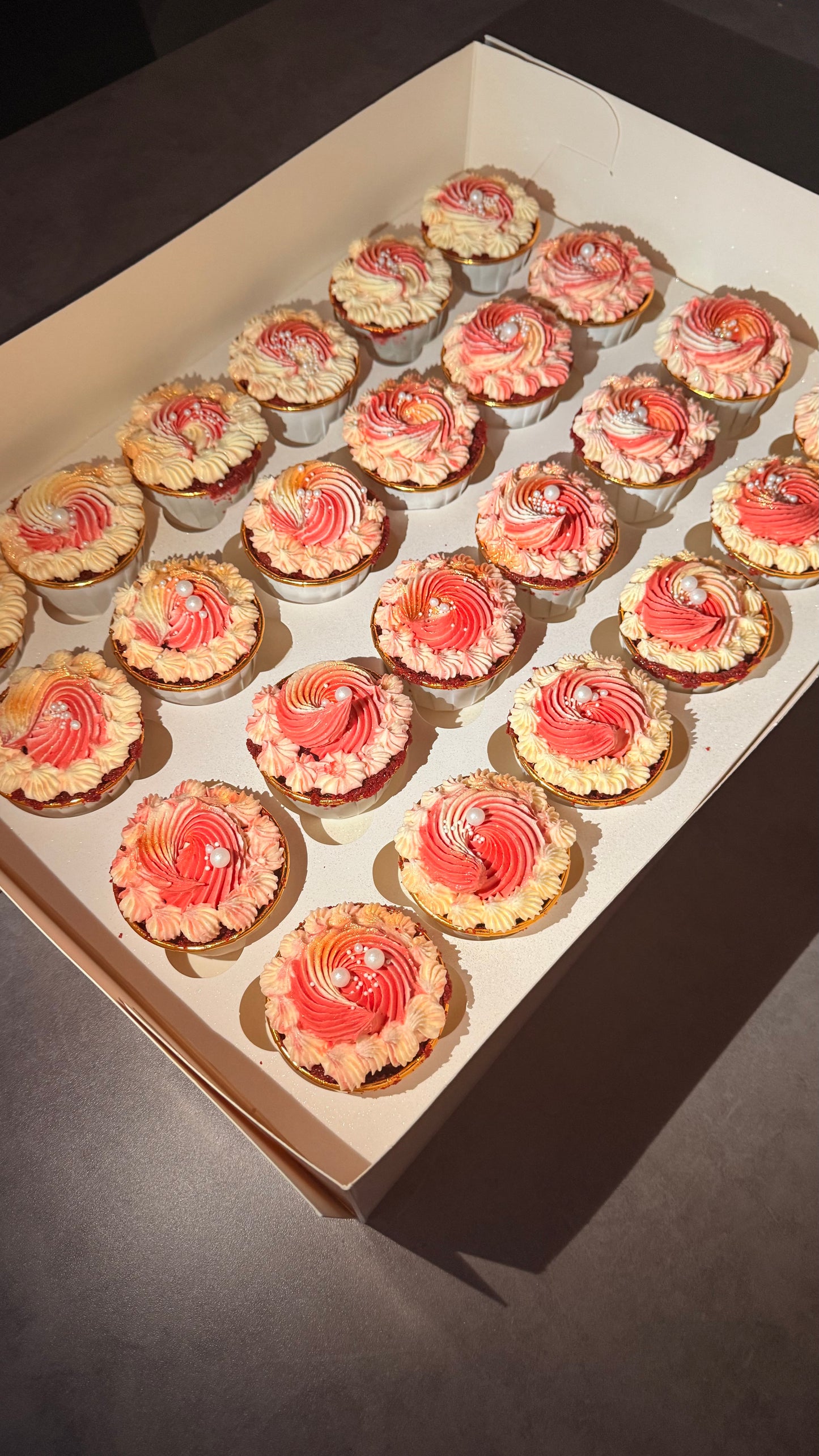 100x Bespoke Cupcakes