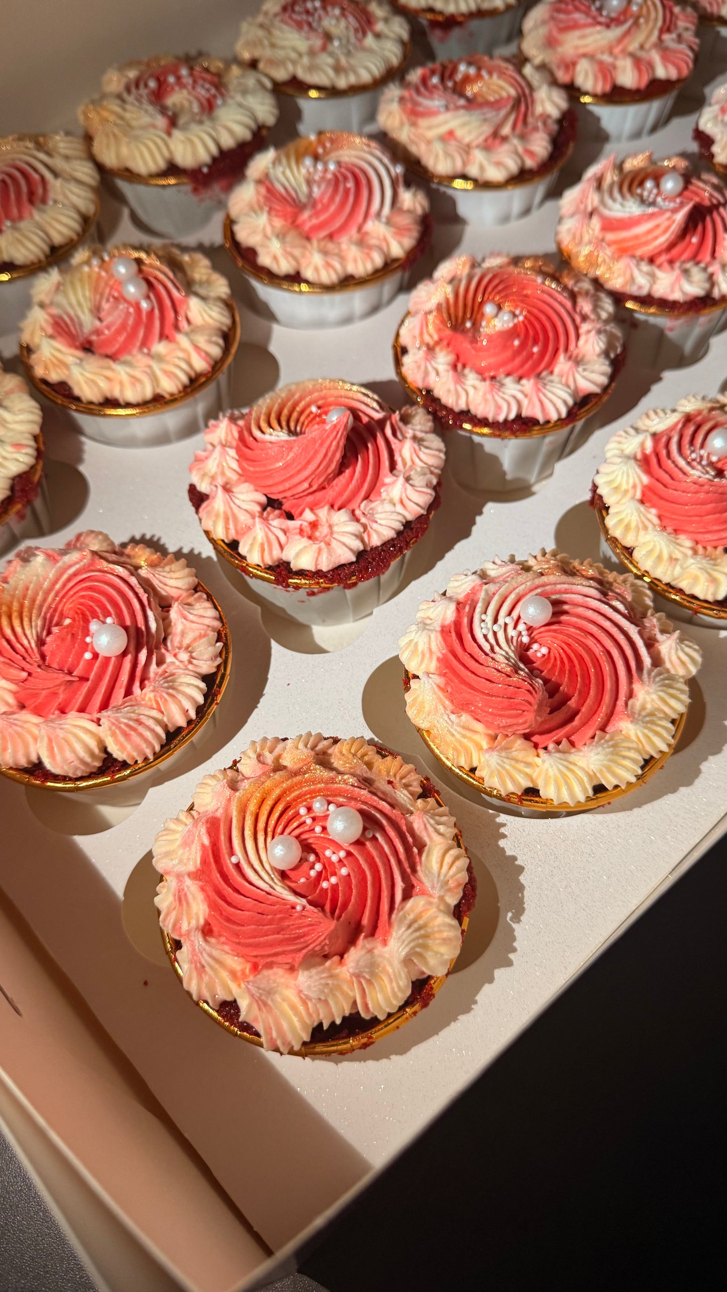 100x Bespoke Cupcakes